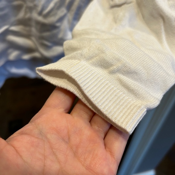 Crown & Ivy large petite Christmas sweater. - Picture 4 of 5